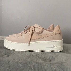 Nike Air Force 1 Sage Low